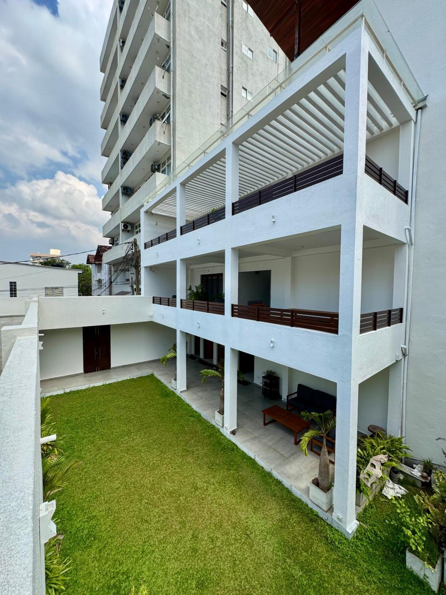 Aurora Holiday House Dehiwala-Mount Lavinia Exterior foto