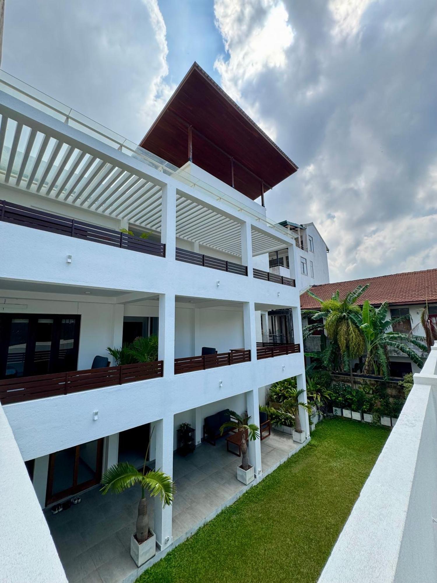 Aurora Holiday House Dehiwala-Mount Lavinia Exterior foto